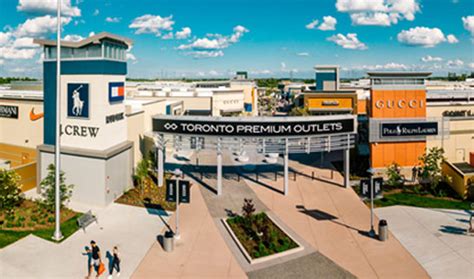 hotel near toronto premium outlets